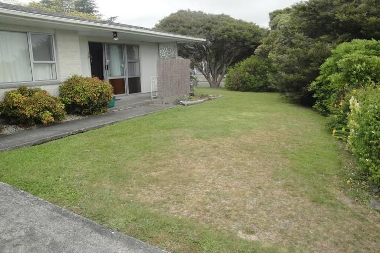 Photo of property in 1 Kanawa Street, Waikanae, 5036