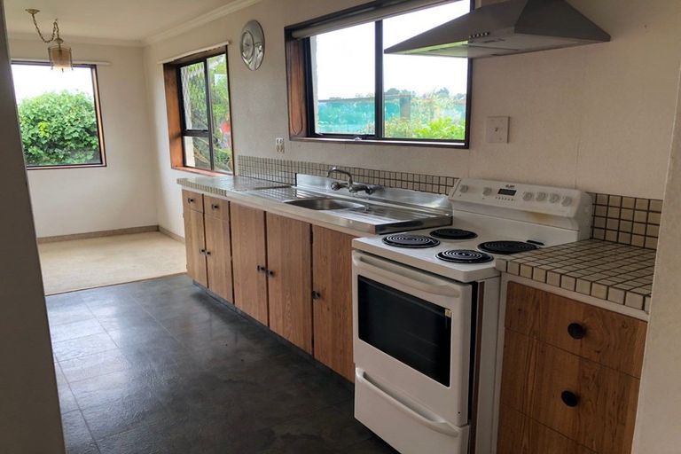 Photo of property in 33 Lupin Road, Otaki, 5512