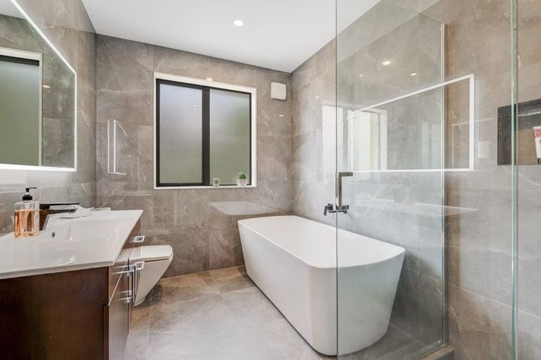 Photo of property in 5 Waititiro Rise, Stanmore Bay, Whangaparaoa, 0932