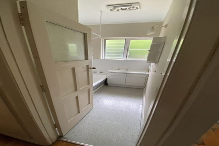 Photo of property in 6 Huia Street, Riccarton, Christchurch, 8041