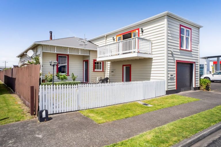 Photo of property in 54 Disraeli Street, Hawera, 4610