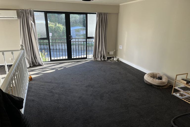 Photo of property in 2/77 Shakespeare Road, Bluff Hill, Napier, 4110