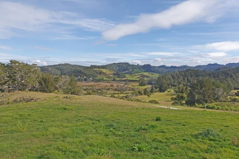 Photo of property in 17 Azimuth Road, Tairua, 3508