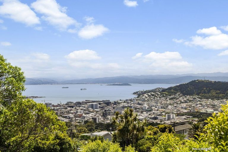 Photo of property in 6 Mitchell Street, Brooklyn, Wellington, 6021