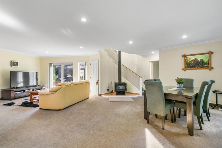 Photo of property in 72 Muhunoa West Road, Ohau, Levin, 5570