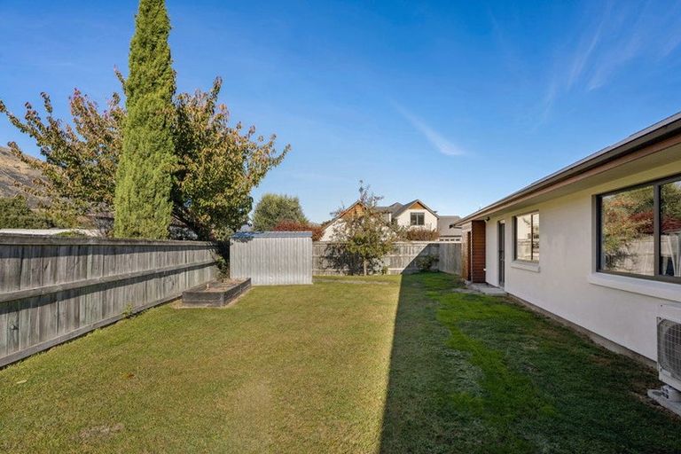 Photo of property in 20 Sylvan Street, Lake Hayes, Queenstown, 9304