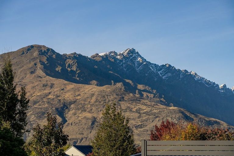 Photo of property in 4 Lindmore Lane, Lower Shotover, Queenstown, 9371