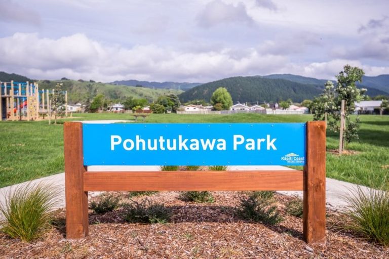 Photo of property in 73 Makarini Street, Paraparaumu, 5032