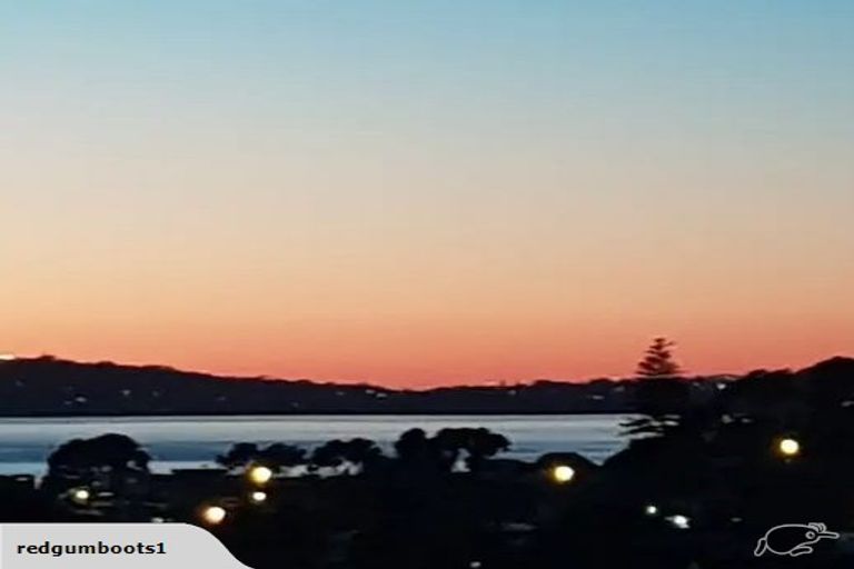 Photo of property in 25 Rosario Crescent, Red Beach, 0932