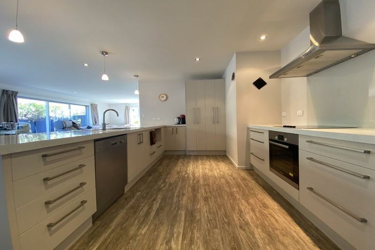 Photo of property in 10a Grassmere Street, Papanui, Christchurch, 8052