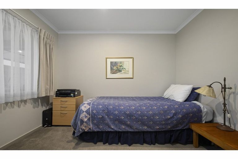 Photo of property in 8 Puketi Lane, Waiuku, 2123