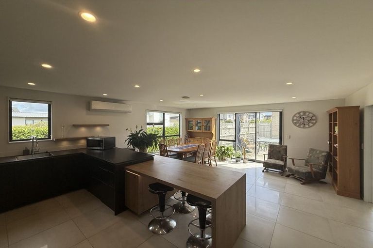 Photo of property in 8 Orford Lane, Takanini, 2112