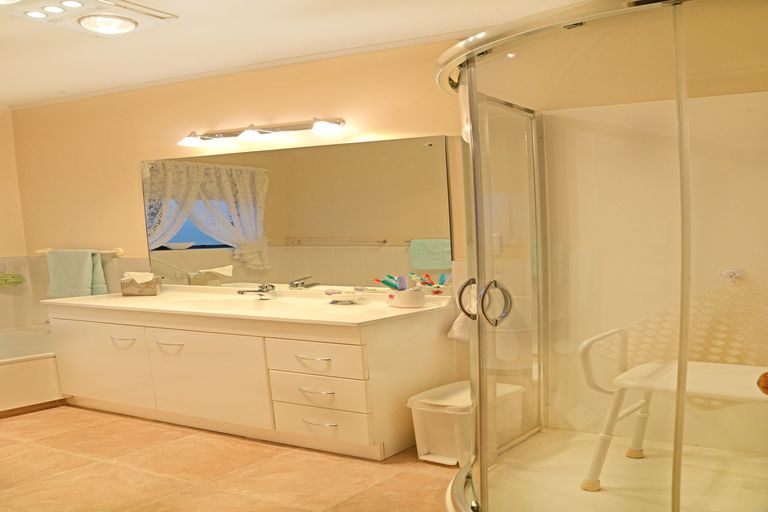 Photo of property in 2/34 Great South Road, Papakura, 2110