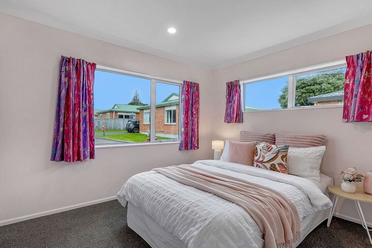 Photo of property in 13 Pohutukawa Grove, Titahi Bay, Porirua, 5022