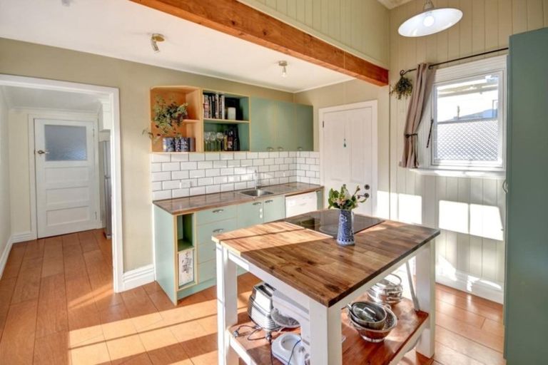 Photo of property in 37 Glenpark Avenue, Mornington, Dunedin, 9011
