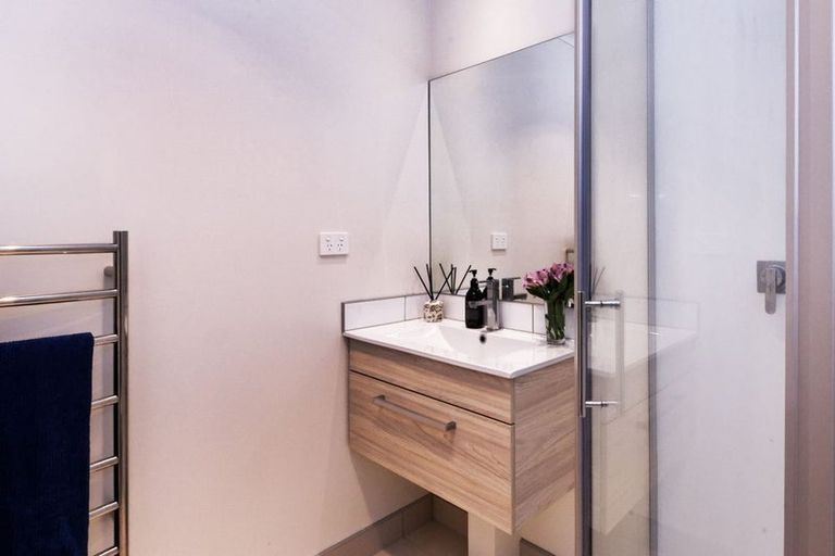 Photo of property in 29 Kanuka Road, Hobsonville, Auckland, 0616