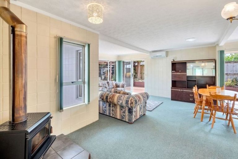 Photo of property in 1/18 Matuhi Rise, Henderson, Auckland, 0612