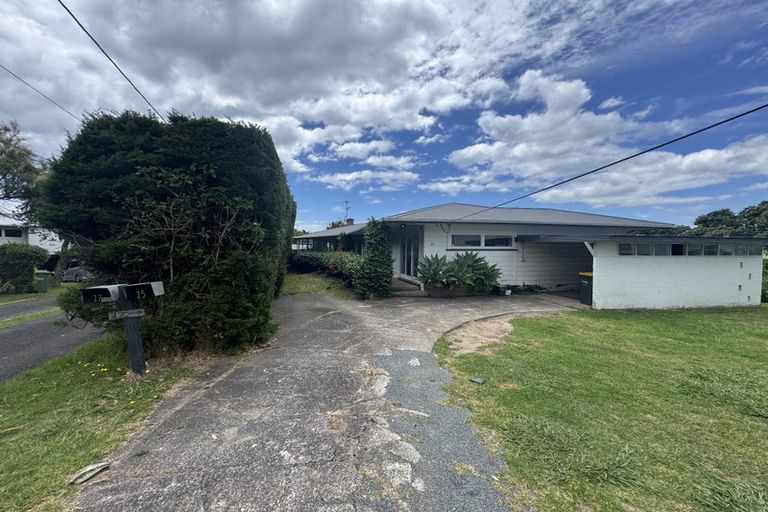 Photo of property in 27 Heath Avenue, Northcote, Auckland, 0627