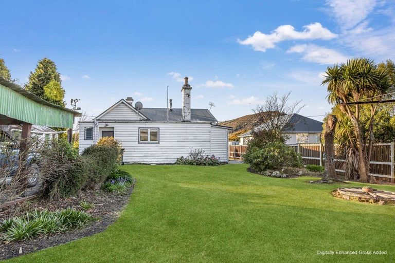 Photo of property in 17 Gorge Road, Clinton, 9534