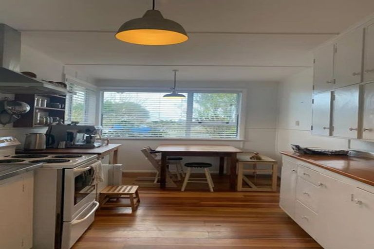 Photo of property in 157 Frankley Road, Frankleigh Park, New Plymouth, 4310