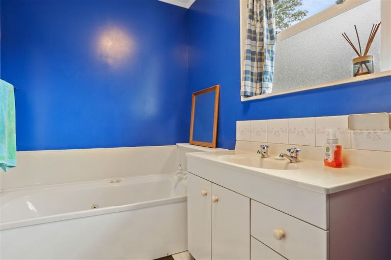 Photo of property in 41 Guildford Street, Burnside, Christchurch, 8053