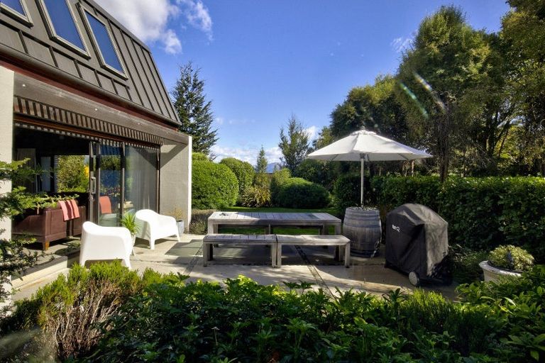 Photo of property in 8 Jacks Point Rise, Jacks Point, Queenstown, 9371