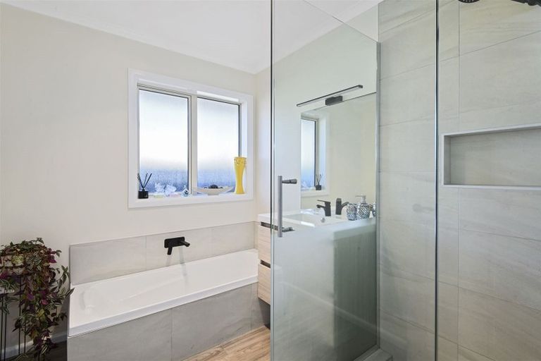 Photo of property in 11 Shaftesbury Street, Avonhead, Christchurch, 8042