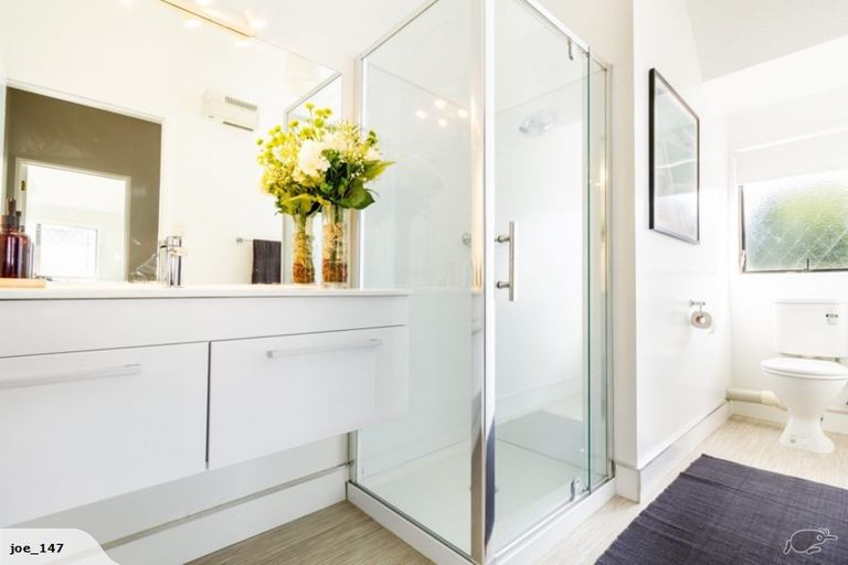Photo of property in 11 Thurlestone Place, Burnside, Christchurch, 8053