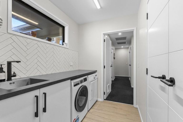 Photo of property in 7 Ruru Lane, Hurworth, New Plymouth, 4310