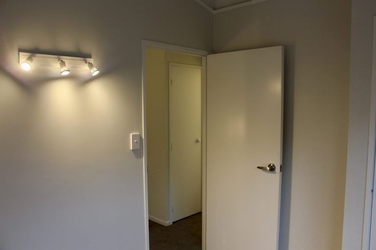 Photo of property in 2/75 Birkdale Road, Birkdale, Auckland, 0626