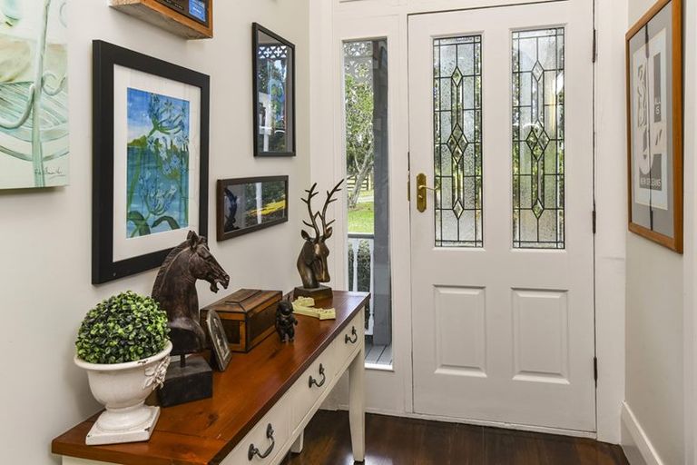 Photo of property in 333 Ararimu Valley Road, Helensville, Waimauku, 0882