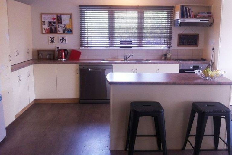 Photo of property in 2/16 Claxton Place, Saint Martins, Christchurch, 8022