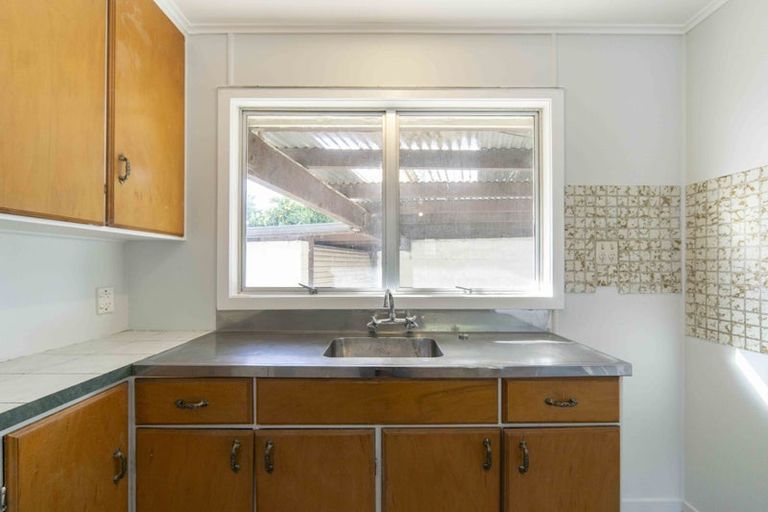 Photo of property in 21 Oakfield Crescent, Pukete, Hamilton, 3200