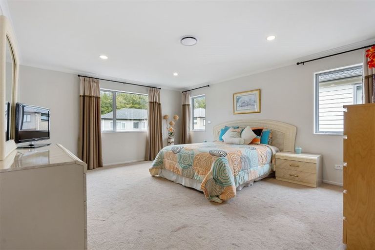 Photo of property in 20 Drumbuoy Drive, Flat Bush, Auckland, 2019