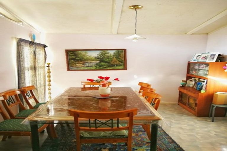 Photo of property in 79 Gardner Avenue, New Lynn, Auckland, 0600