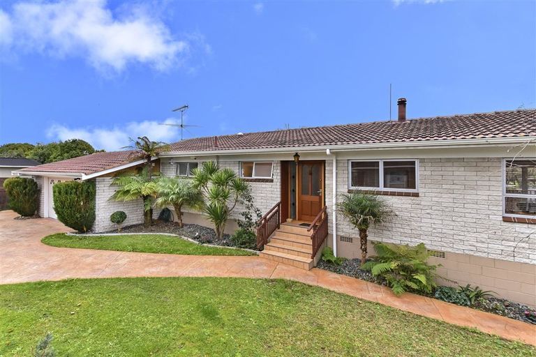 Photo of property in 15 Joyce Street, Pahurehure, Papakura, 2113
