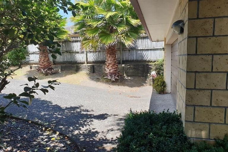 Photo of property in 73b Hillwell Drive, Henderson, Auckland, 0612