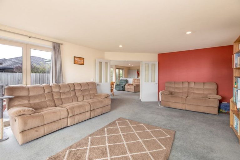 Photo of property in 24 Rochester Crescent, Rolleston, 7614