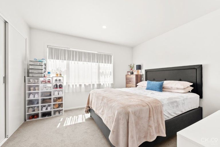 Photo of property in 1115b High Street, Taita, Lower Hutt, 5011