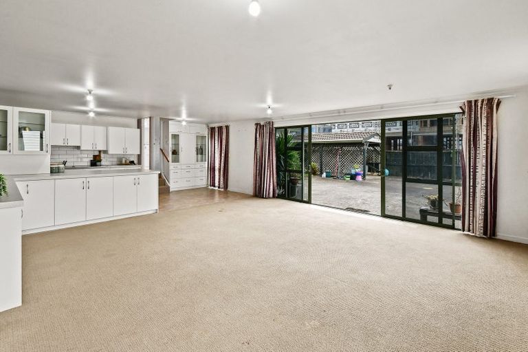 Photo of property in 2/16 Airfield Road, Takanini, 2112