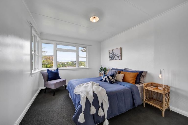 Photo of property in 184 Seaview Road, Westown, New Plymouth, 4310