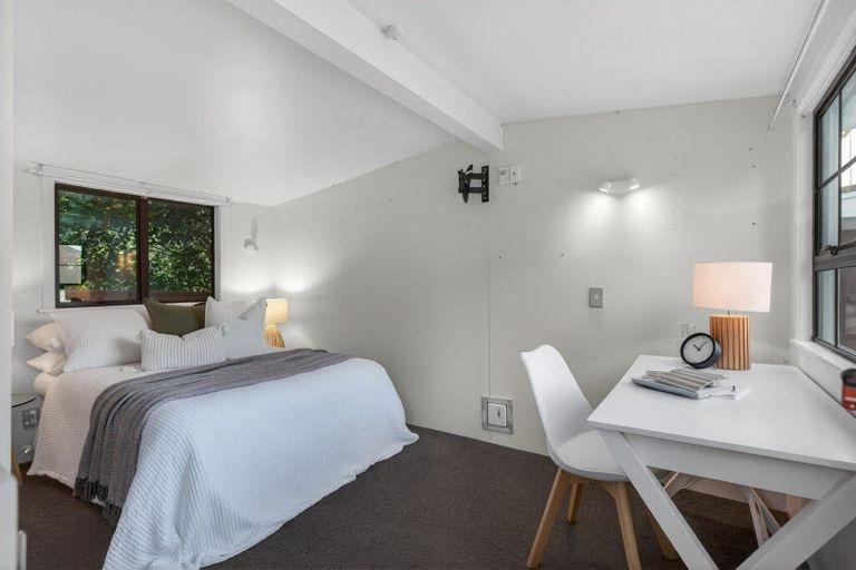 Photo of property in 2 Memorial Drive, Parahaki, Whangarei, 0112