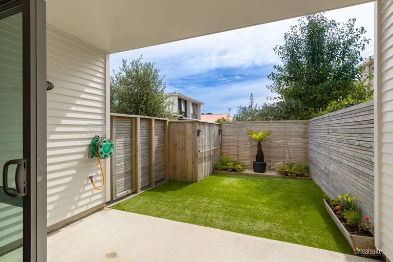 Photo of property in 1/24 Tamar Street, Island Bay, Wellington, 6023