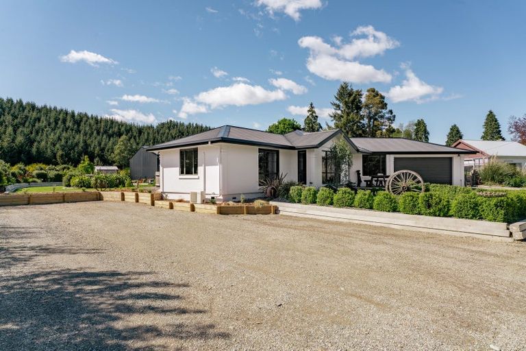 Photo of property in 27 The Terrace, Garston, Athol, 9793