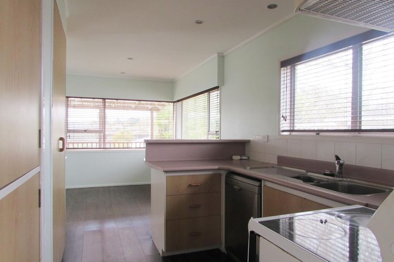 Photo of property in 15 Joyce Street, Pahurehure, Papakura, 2113
