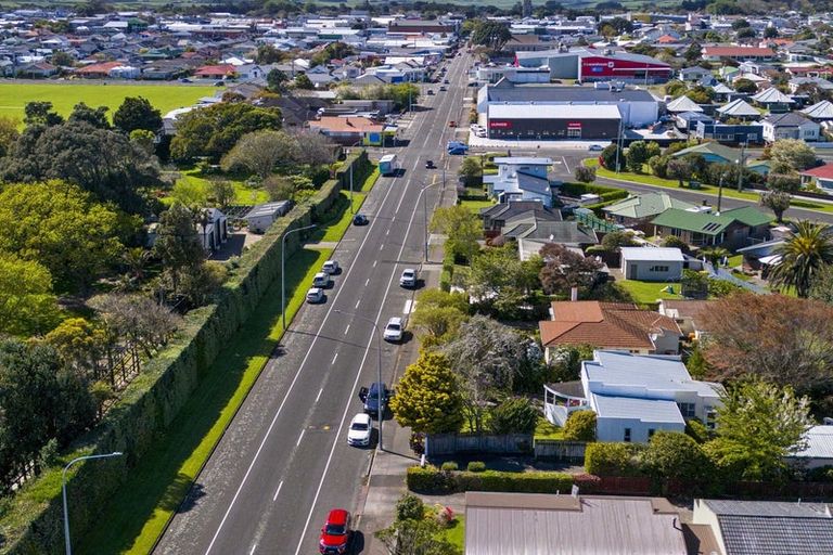 Photo of property in 355 High Street, Hawera, 4610