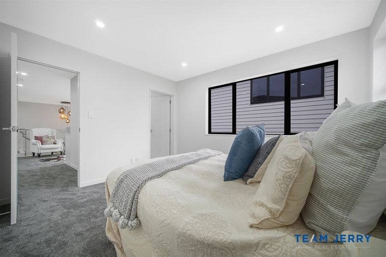 Photo of property in 8 Kakau Lane, Flat Bush, Auckland, 2019