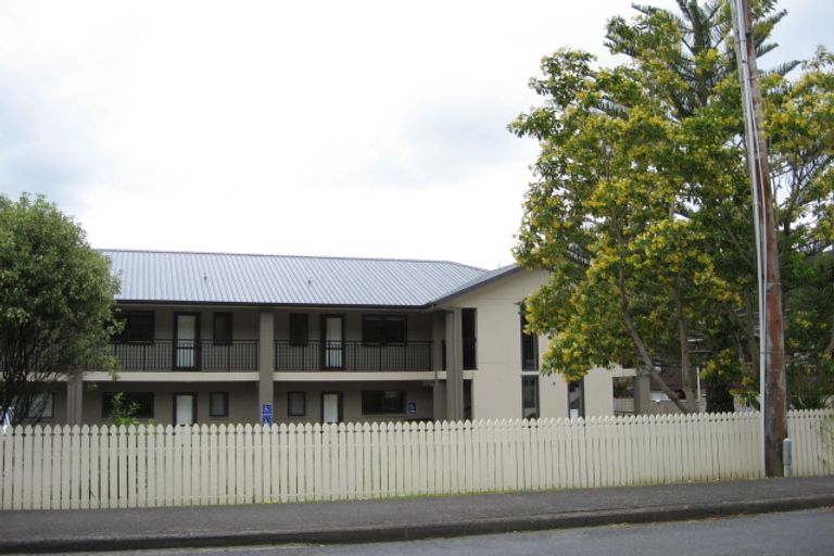 Photo of property in 2a/25 Weranui Road, Waiwera, Orewa, 0994