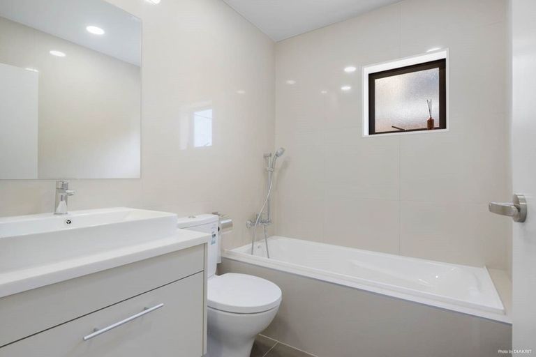 Photo of property in 4/109 Shakespeare Road, Milford, Auckland, 0620