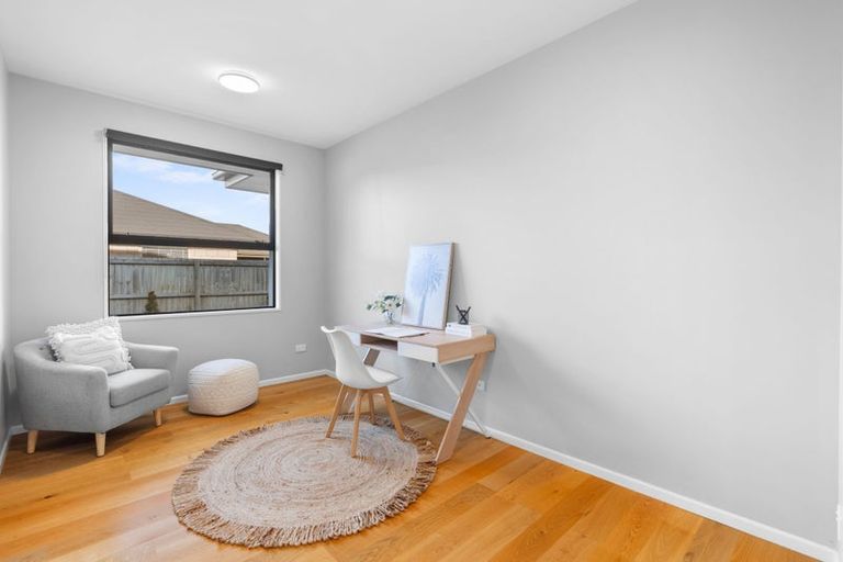 Photo of property in 5 Bargrove Close, Halswell, Christchurch, 8025